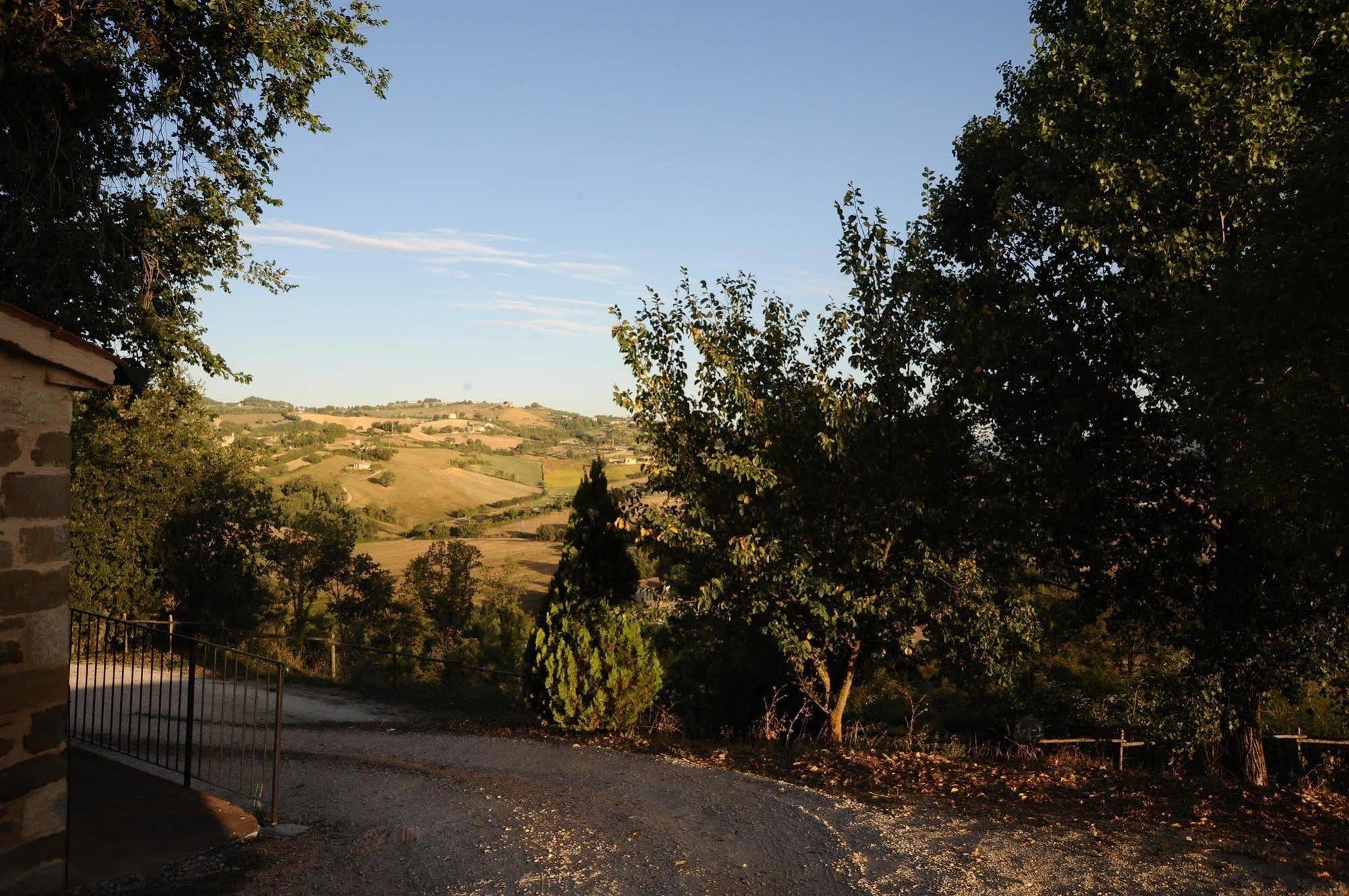 Azienda Agraria Montelujano Gubbio Exteriör bild